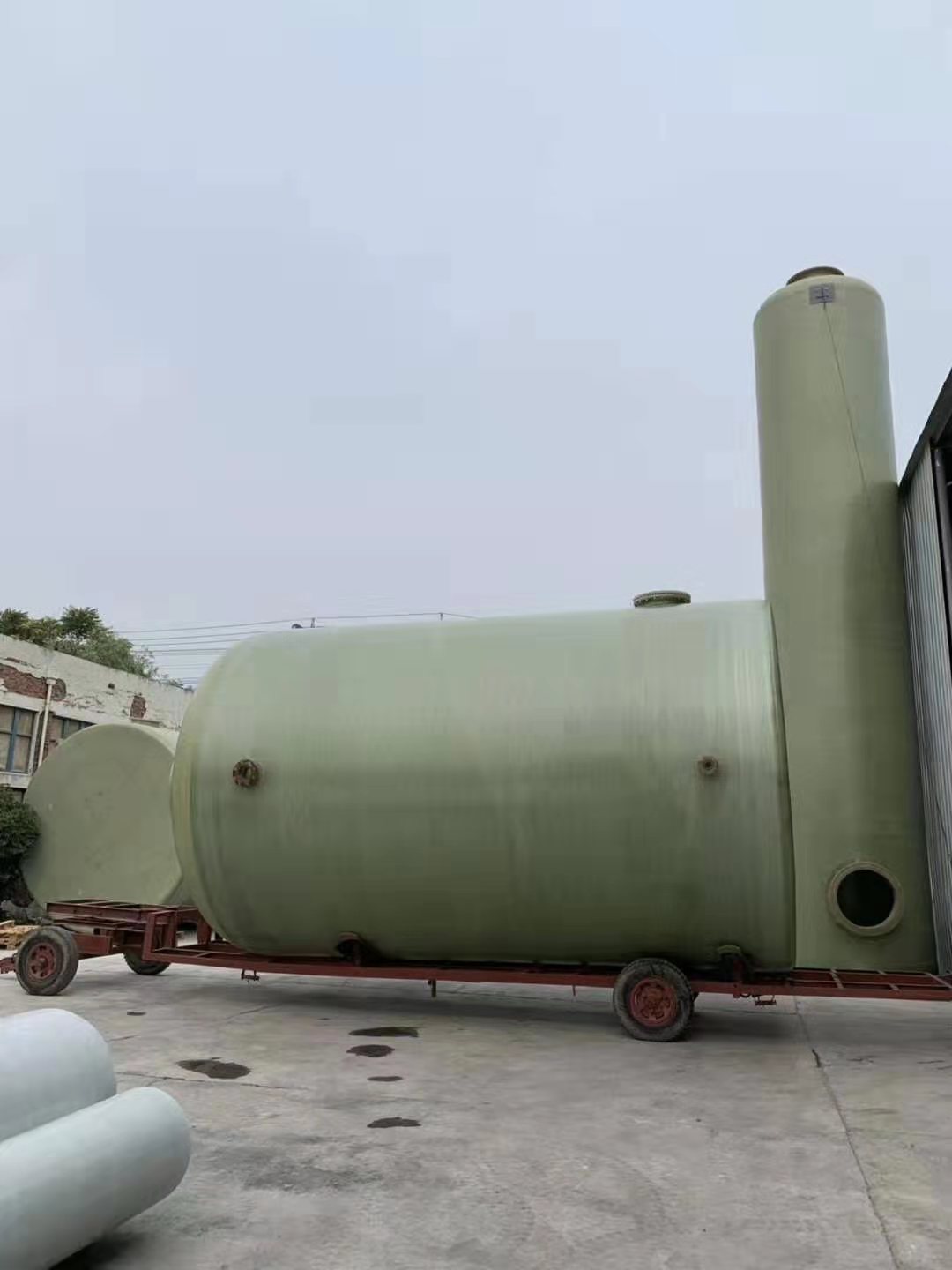 鄭州航空港4米直徑玻璃鋼罐儲罐發(fā)貨